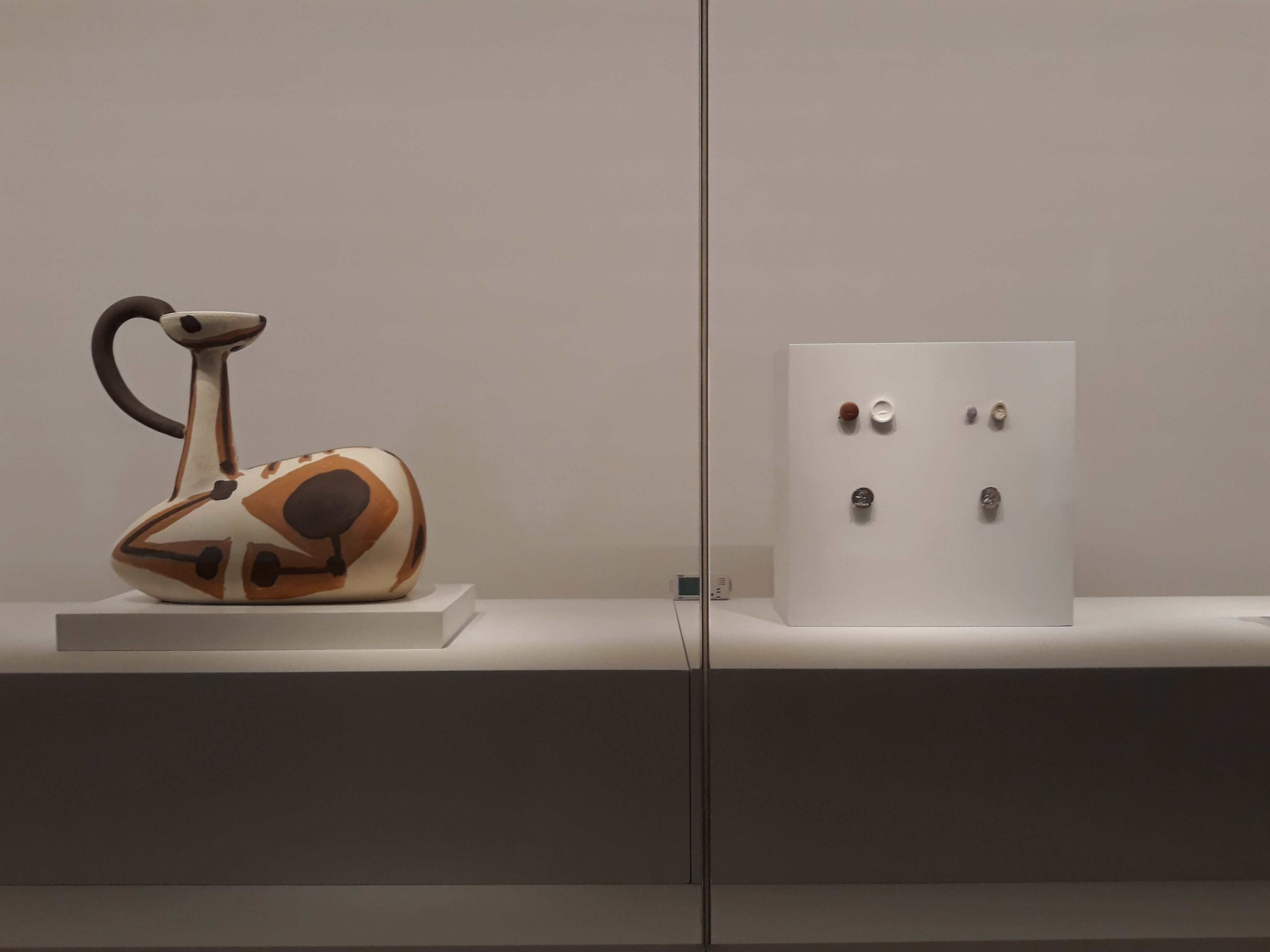 Items from the exhibition “Picasso and Antiquity – Line and Clay” 