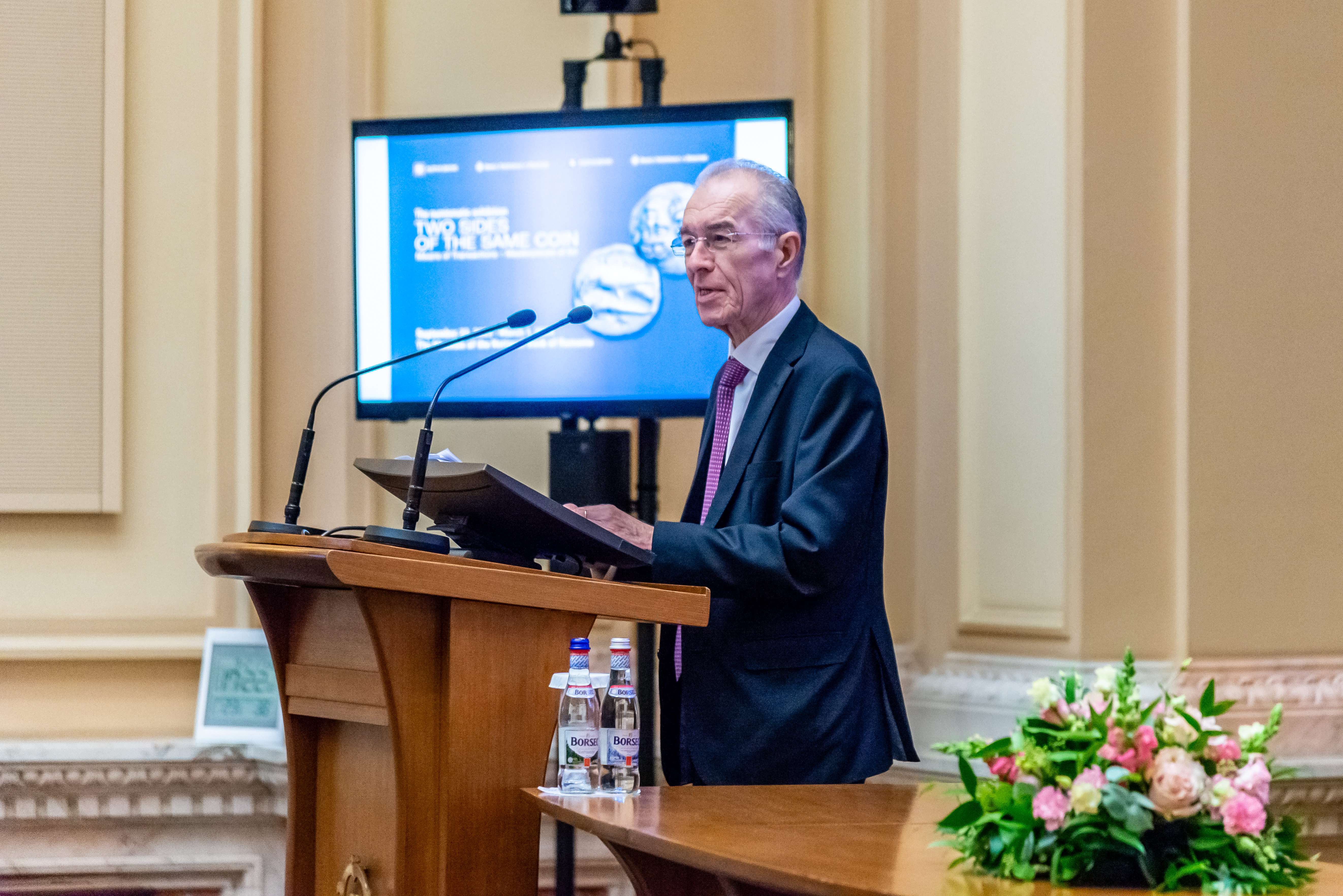 Στιγμιότυπο από τα εγκαίνια της έκθεσης 