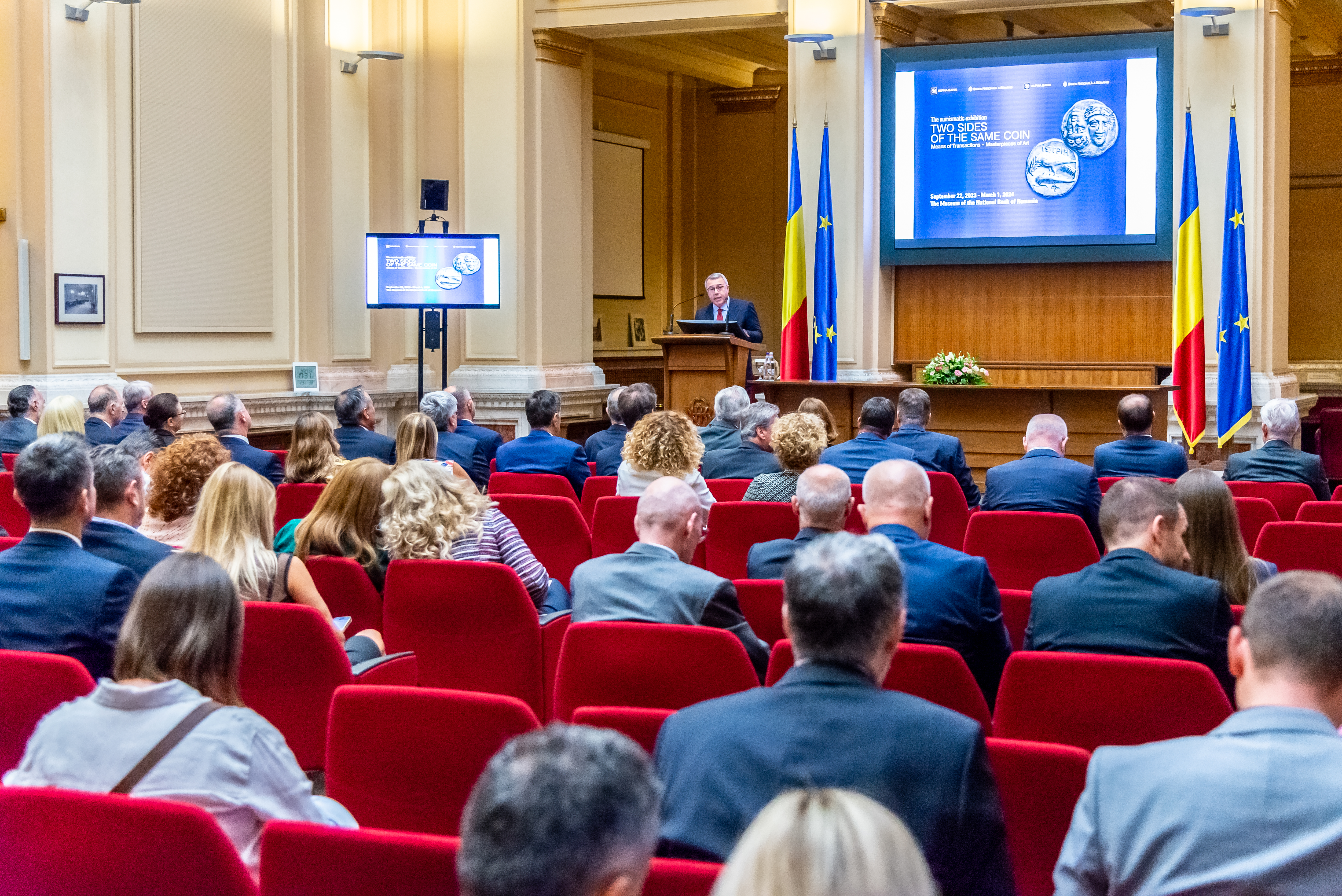 Στιγμιότυπο από τα εγκαίνια της έκθεσης 